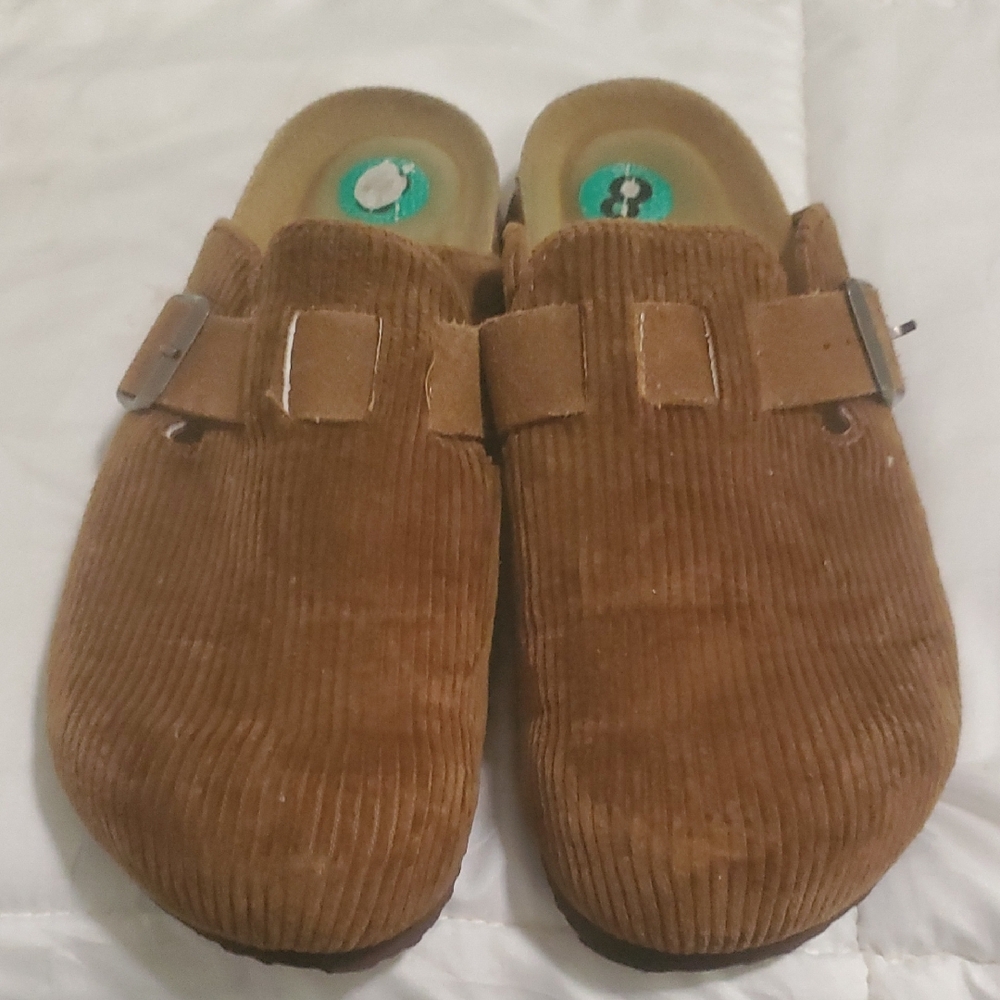Cushionaire Women's Tan Mules